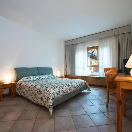 Residenza Del Sole 4* غريسوني سان جان