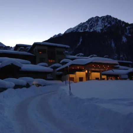 Residenza Del Sole Apart Otel Gressoney-Saint-Jean