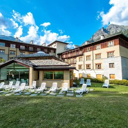 Aparthotel Residenza Del Sole Gressoney-Saint-Jean