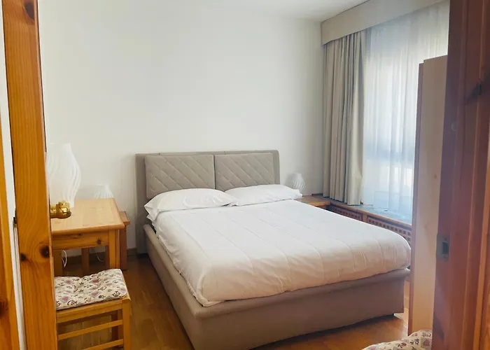 Residenza Del Sole 아파트호텔 그레서니세인트존