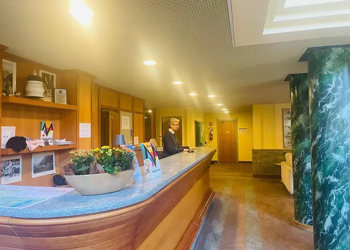 Residenza Del Sole 아파트호텔 그레서니세인트존