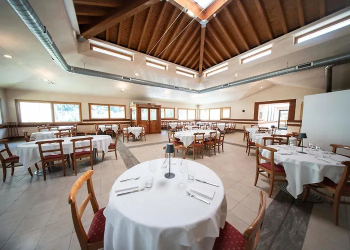 Residenza Del Sole 아파트호텔 4*